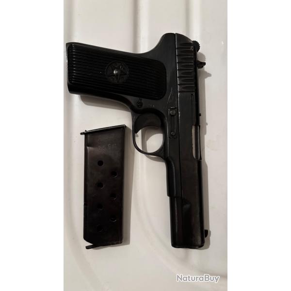 Pistolet Tokarev TT-33 calibre 7,62x25 datant de 1936
