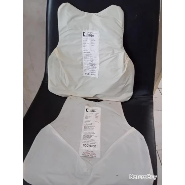 Ench�re lot de 2 plaques balistiques 3a contre les armes de poings et les lames  MEHLER 33X32 cm