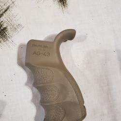 A vendre poign&eacute;e tactique AR-15 Fab Defense