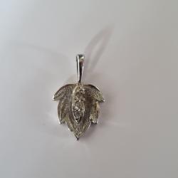 Pendentif Feuille Argent 925 et Zirconium Poin&ccedil;onn&eacute;