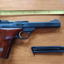 C  b    Pistolet Browning 22LR Buck Marck