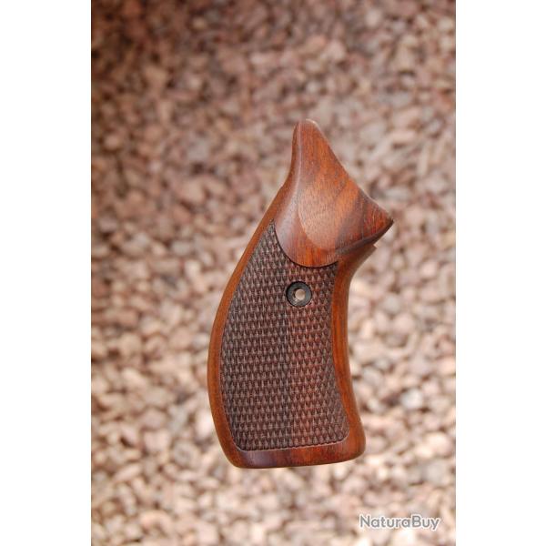 PLAQUETTES REVOLVER S&W J FRAME, poign�es rondes (� carreaux)