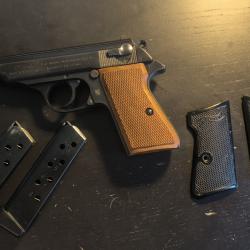Pistolet Walther PP en super Etat Calibre 32 ACP / 7.65 avec 2 chargeurs