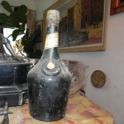 TRES ANCIENNE BOUTEILLE DE BENEDICTINE