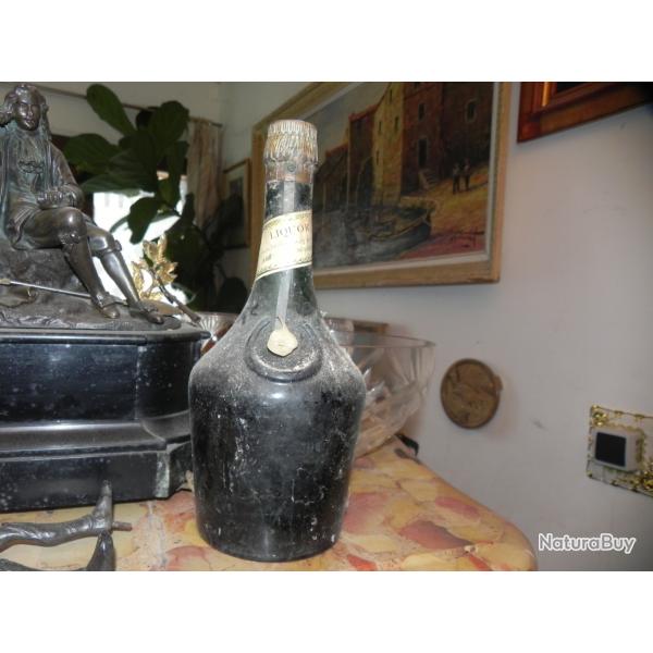 TRES ANCIENNE BOUTEILLE DE BENEDICTINE