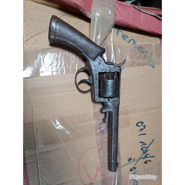 Revolver Adams a restaurer