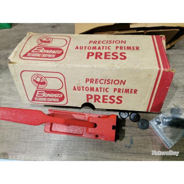 Press automatic primer