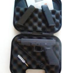 GLOCK 17 gen 4. Canon filet&eacute;. Bon &eacute;tat.