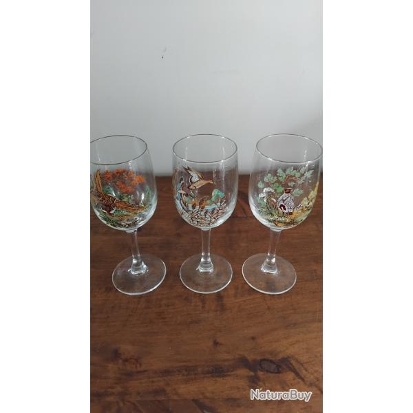 3 verres a pied motif "La Chasse"