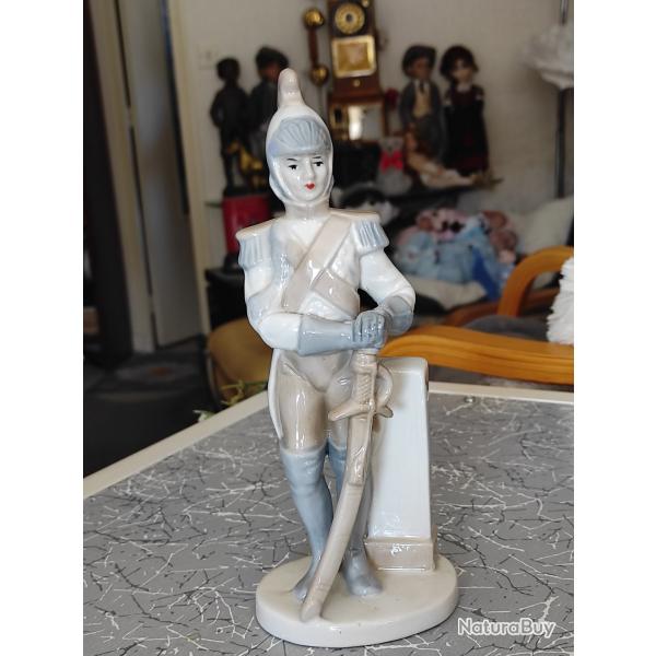 figurine decoration ou collection soldat ? tres bon etat