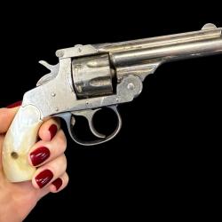 HARRINGTON RICHARDSON 1er SECOND MOD&Egrave;LE 3eme VARIATION cal. 22LR