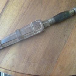 Poignard , dague chinois pirate du XIX &eacute;me avec fourreau