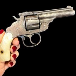 EXCELLENT HARRINGTON RICHARDSON 1er SECOND MOD&Egrave;LE 3eme VARIATION cal. 22LR