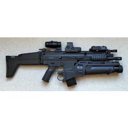 R&eacute;plique airsoft AEG, probablement Cybergun, de fusil d'assault SCAR L.