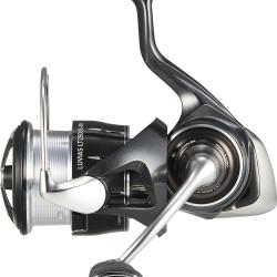 Daiwa MOULINET LUVIAS 24 LT 2500 SXH