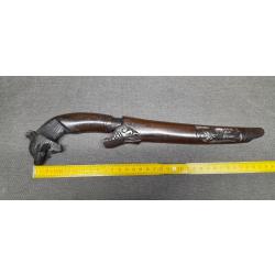 Couteau ethnique Panth&egrave;re, &eacute;tuis et manche bois sculpt&eacute;