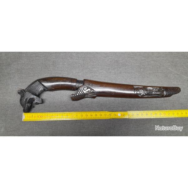 Couteau ethnique Panth�re, �tuis et manche bois sculpt�