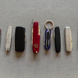 Lot de couteaux pliants type canif - anciens mod&egrave;les divers - collection