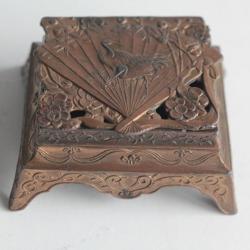 Boite &agrave; timbres Grues &Eacute;ventail Japon Art Nouveau