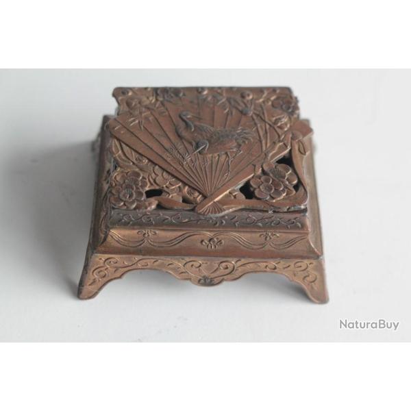 Boite � timbres Grues �ventail Japon Art Nouveau