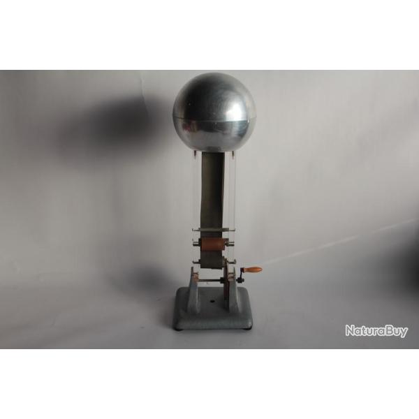 Ancien G�n�rateur de Van de Graaff Machine �lectrostatique