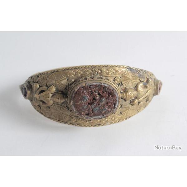 Ancien bracelet rituel Bouddha Asie du Sud-Est Cambodge Tha�lande