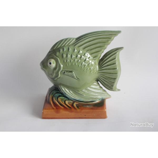 Poisson c�ramique �maill�e