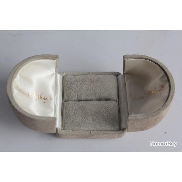 GILBERT ALBERT �crin pour bague