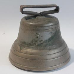 Ancienne cloche de vache bronze Ancre de marine