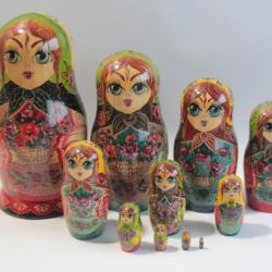 Poup&eacute;es russes Matriochkas bois peint 12 pi&egrave;ces