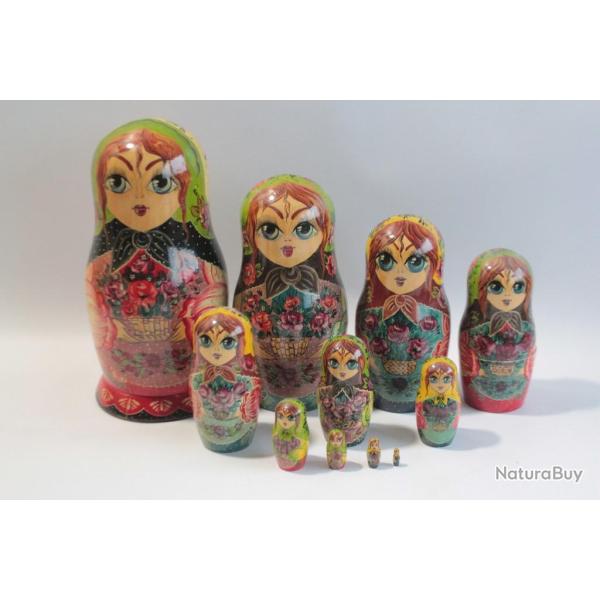 Poup�es russes Matriochkas bois peint 12 pi�ces