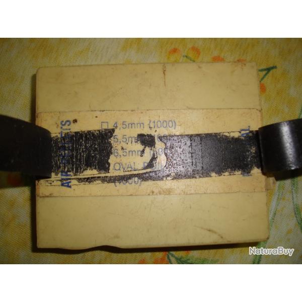 BOITE DE 1000 POMBS A JUPE 5.5