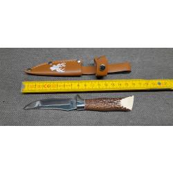 Un couteaux camping, scout, enfant