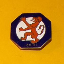 100&deg; R&eacute;giment d'Infanterie, &eacute;mail, lion orange, pastille ajour&eacute;e, octogone bleu &agrave; fond blanc charg&eacute;