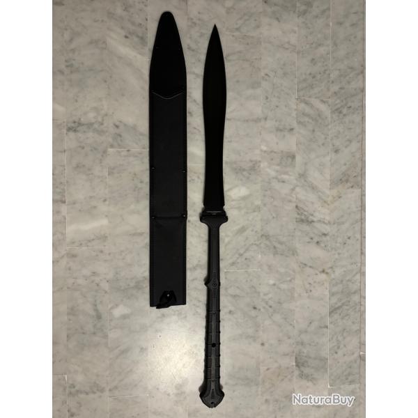 �pieux lance machette combat united cutlery