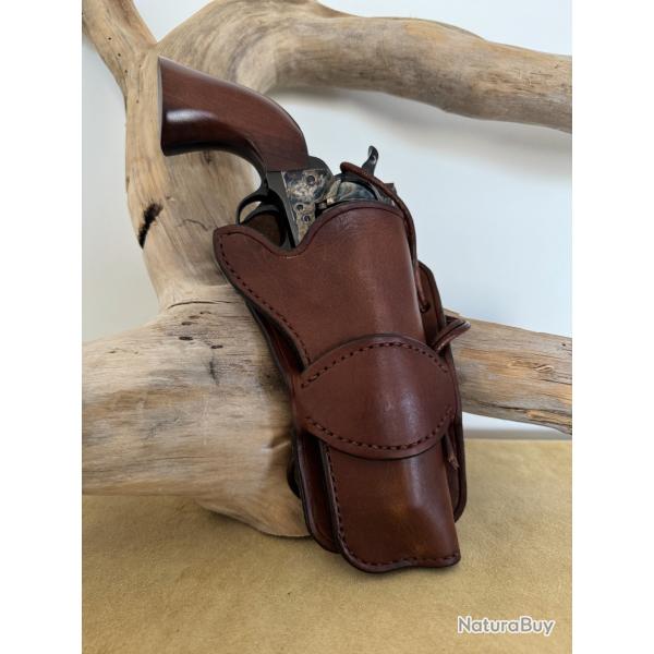Holster en cuir pour revolvers de type Colt SAA 1873 ou r�plique 5''1/2. Droitier N�01