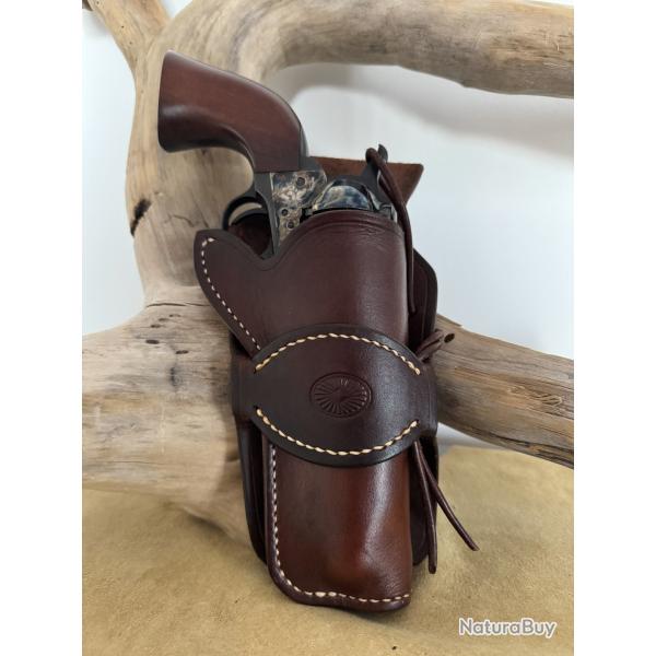 Holster en cuir pour revolvers de type Colt SAA 1873 ou r�plique 5''1/2. Droitier N�03
