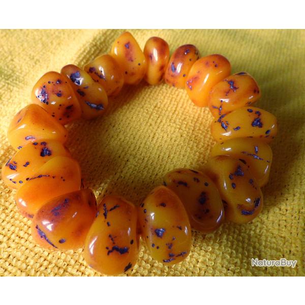 SUPER MASSIF ET TRES BEAU BRACELET EN PIERRE D'AMBRE D'IMITATION, OBJET MAGNIFIQUEMENT REUSSI