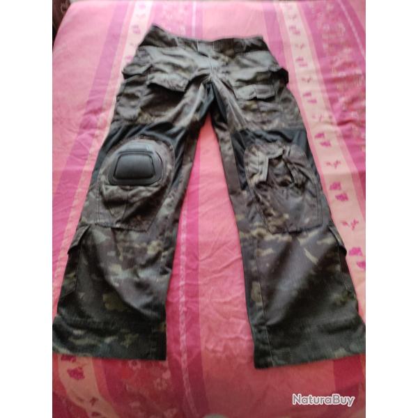 Airsoft Pantalon tactique Emerson Gear W32 + acc�ssoires