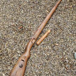 Superbe crosse de Mauser 98k en lamell&eacute; coll&eacute; avec garde main