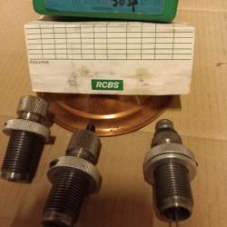 OUTILS RECHARGEMENT RCBS JAMAIS SERVI 38SP / 357M  avec SHELL HOLDER