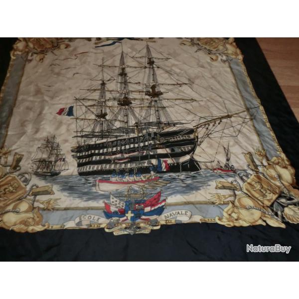 carr� foulard vintage 100% soie �cole navale  79 X 75 cm