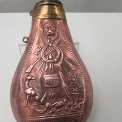 tr&eacute;s belle poire  a poudre    marque  PP DD a Paris parfait &eacute;tat