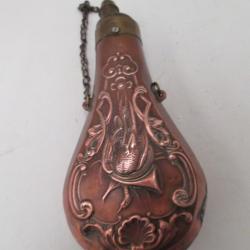 ancienne et tr&eacute;s belle poire  a poudre      parfait &eacute;tat