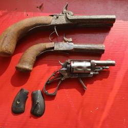 Lot d armes a restaurer