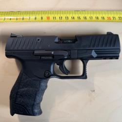 Pistolet WALTHER PPQ 22LR avec 2 chargeurs (tr&egrave;s peu servi)