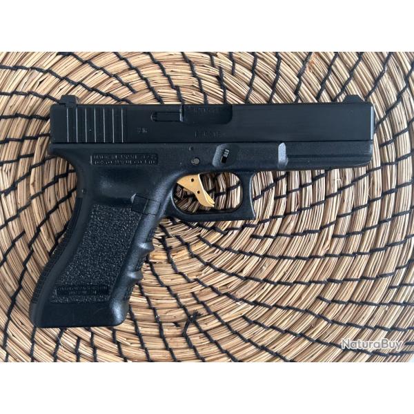 Tokyo Marui G18C + 3 chargeurs TM �tanches - Custom - Fonctionne (Full Auto) - � r�parer