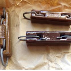 RADIO :ARMEE AMERICAINE U.S  LOT DE 3 ISOLATEURS HAUTE TENSION EN CERAMIQUE POUR ANTENNE RADIO , BO