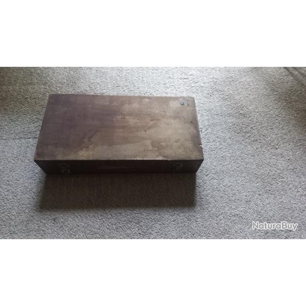 coffret bois  amorceur recalibreur et desamorceur + accessoires divers