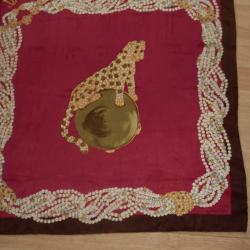 carr&eacute; foulard vintage 100% soie  must de cartier 90 X 87 cm